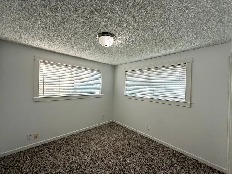 595 Mar Loop — Photo 12