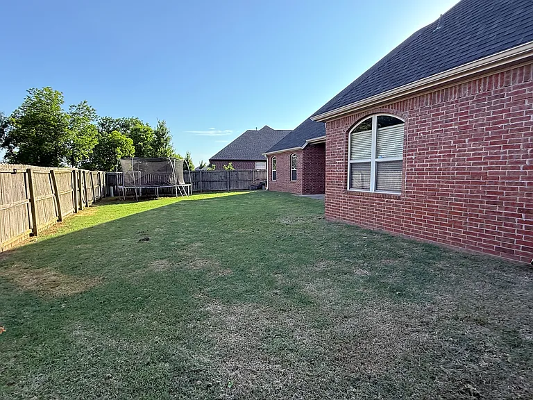 2601 SW Azalea Ave — Photo 37