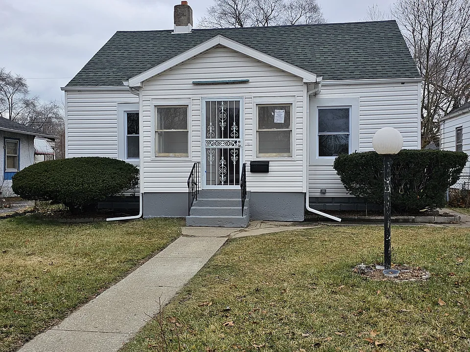611 Burr St