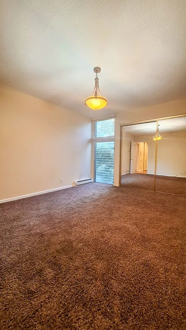 First Floor 1bd Condo in Beautiful Vista Del Lago Community — Photo 4