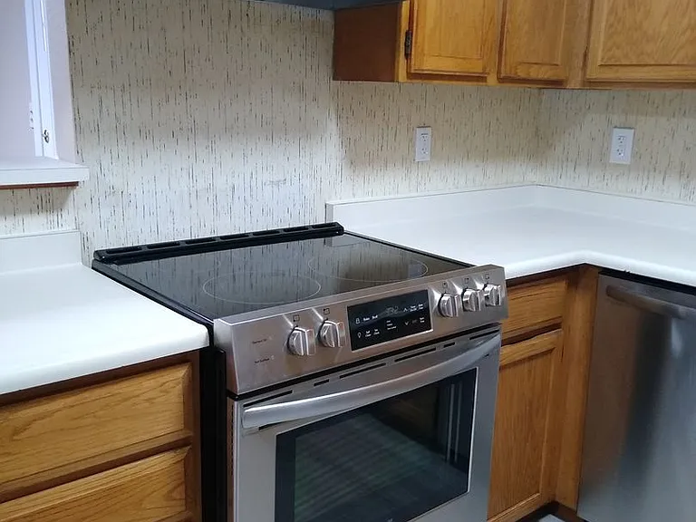 470 S Fenton St — Photo 66