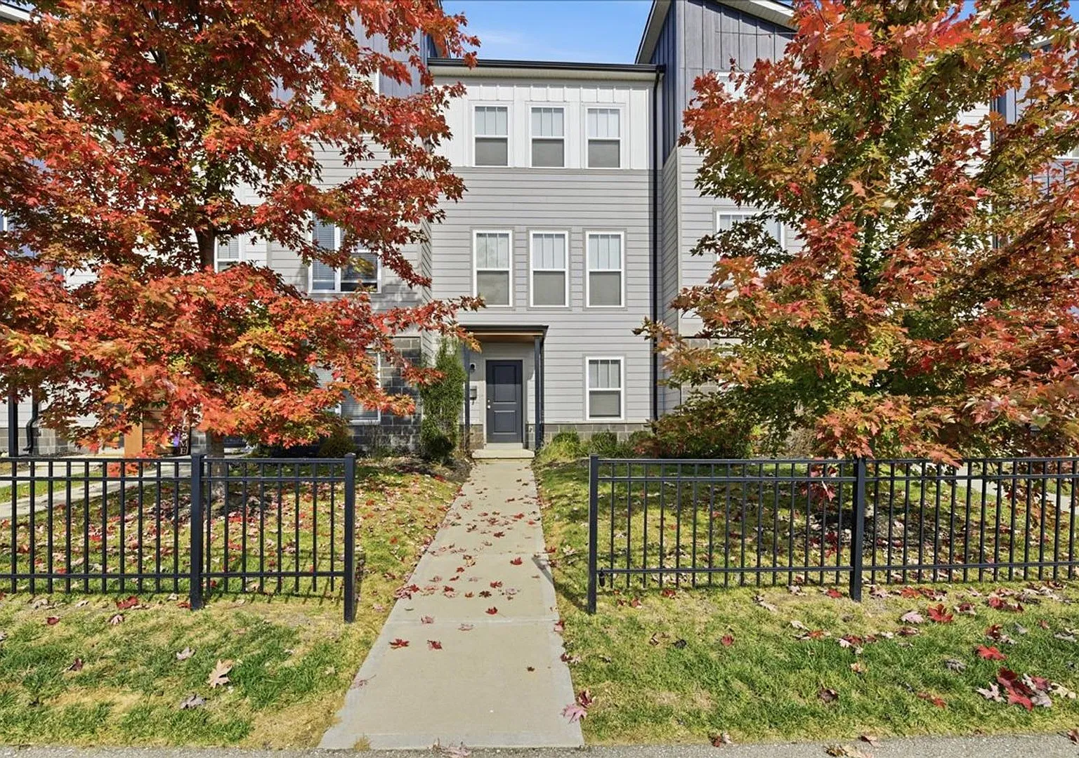 2948 W New York St - $1940.00/mo. — Photo 1