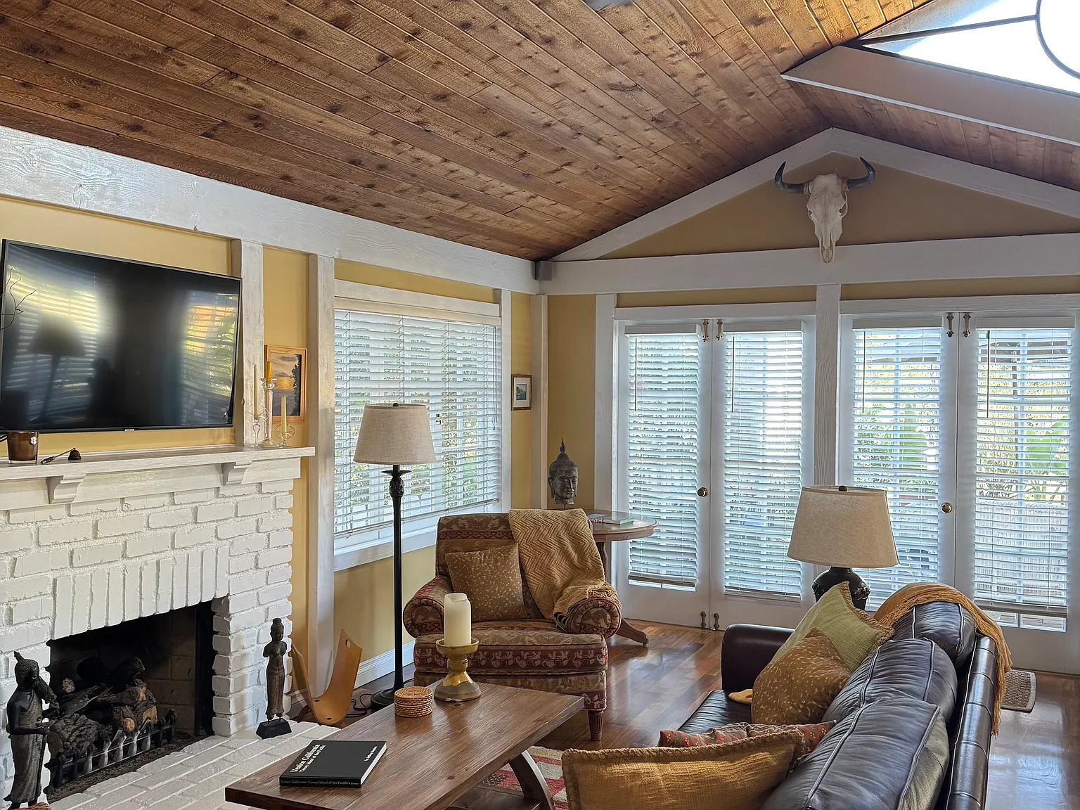 2 bed, 1275 sqft, $9,500 — Photo 4
