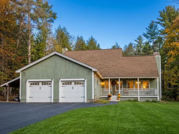 93 Apple Lane, Hartford, VT 05001