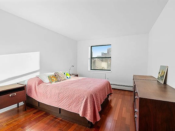 4th image of 130 Lenox Ave #522