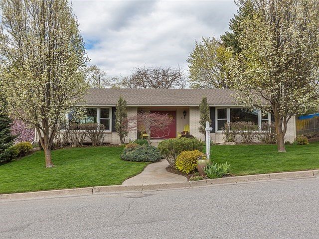 1st image of 4605 E Glennaire Dr
