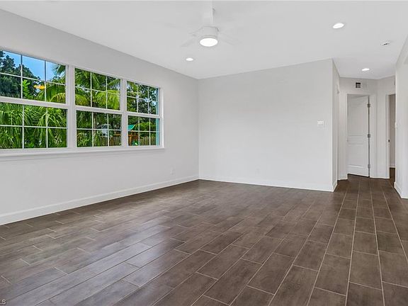 5th image of 3949 Maxine ST