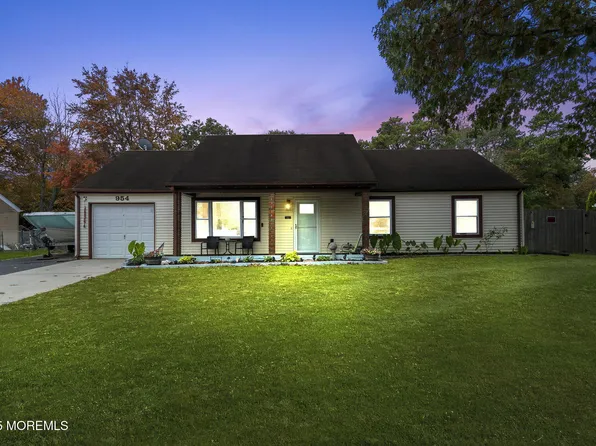 954 Vaughn Avenue, Toms River, NJ 08753