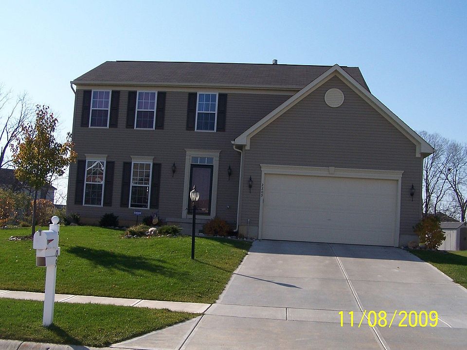 2 story w/ finished basement