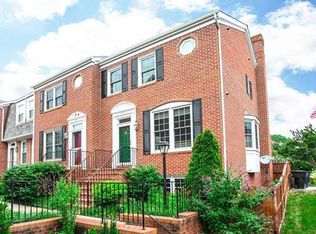 4712 31st St S, Arlington, VA 22206