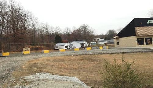 2nd image of 580 E Tri County Blvd