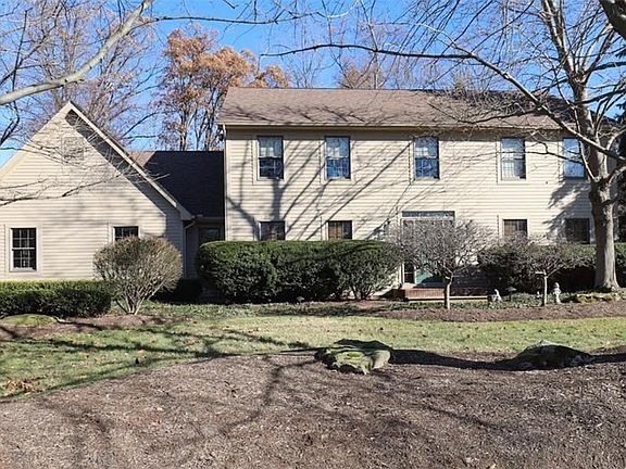 2nd image of 231 Hunters Hollow Dr SE