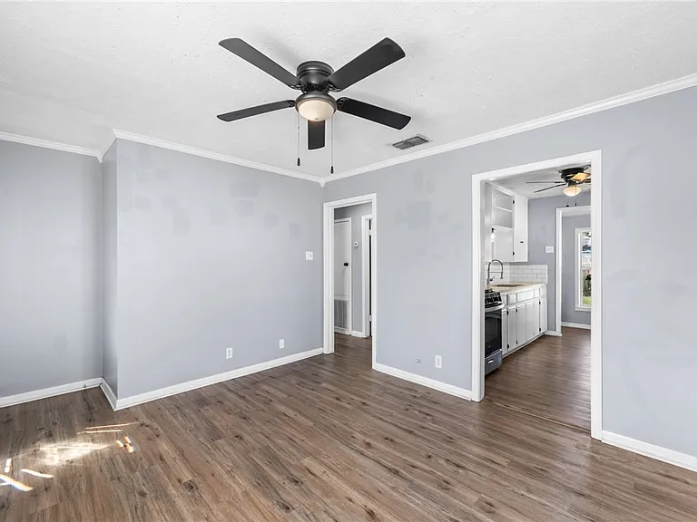 4645 Cheryl Dr — Photo 10