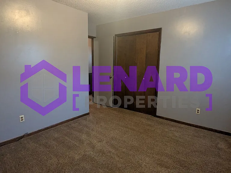 1004 E Auburn Pl — Photo 18