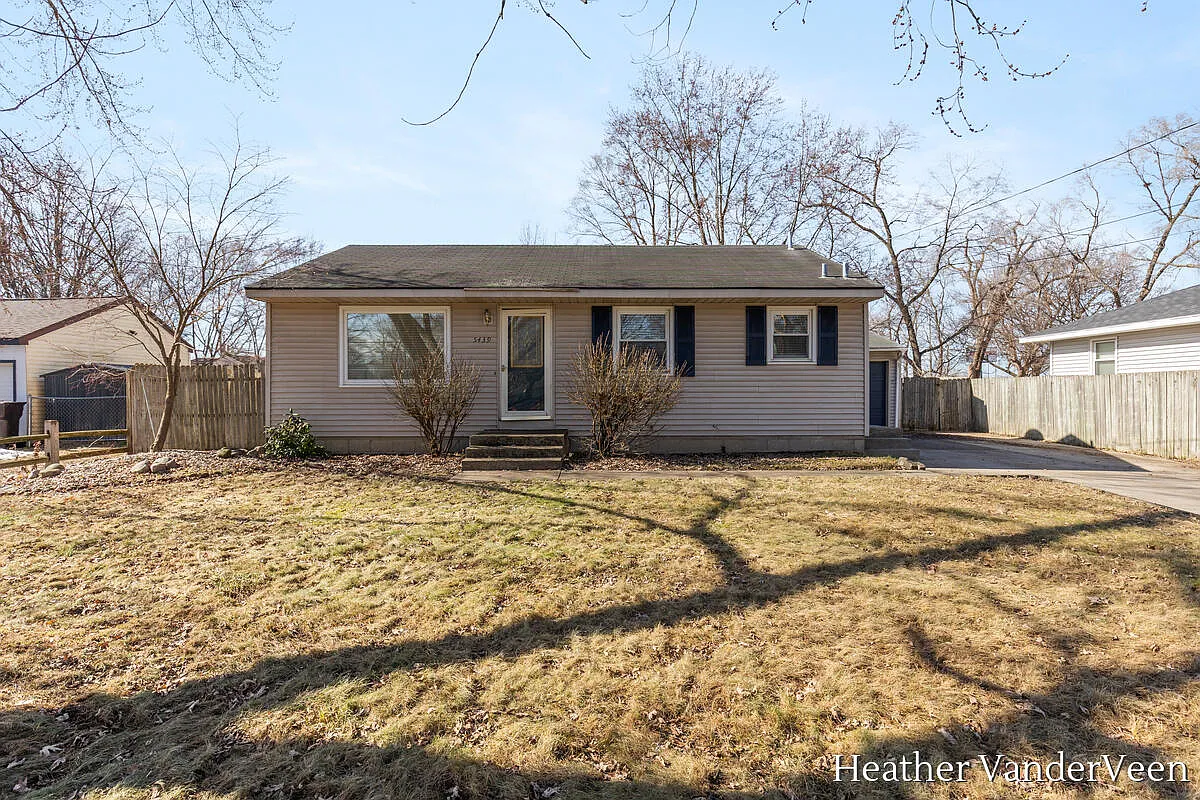5439 Averill Ave SW photo 1