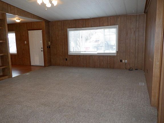 4th image of 820 N Stevens Dr