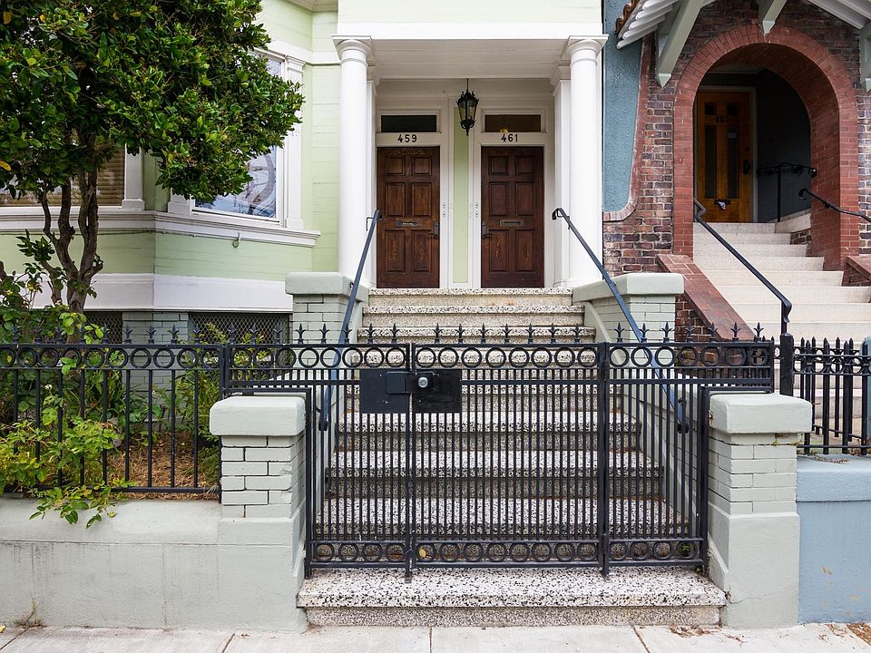 Bartlett is a quiet street in heart of Mission District