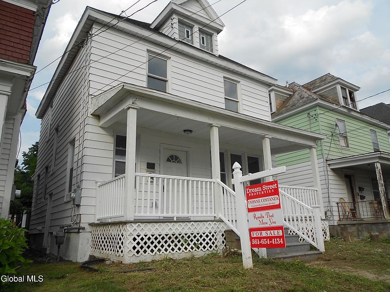2nd image of 1745 Becker Street