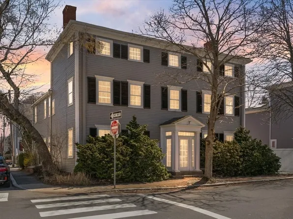 1 Fruit St, Newburyport, MA 01950