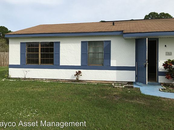 3rd image of 1565 SE Belcrest St