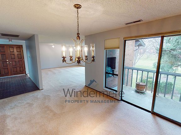 4th image of 601 Village Way APT 21