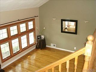 4th image of 133 W 18th St