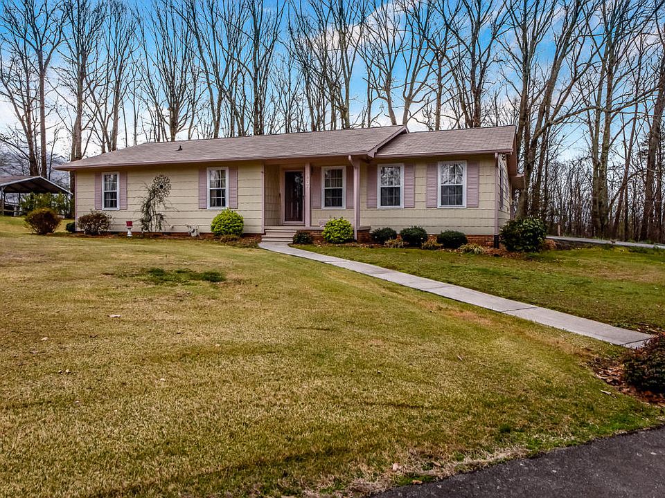 1st image of 817 Greenwich Dr