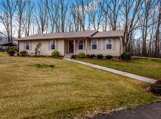 817 Greenwich Dr, Maryville, TN 37803