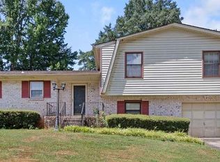 2323 Emerald Falls Dr, Decatur, GA 30035