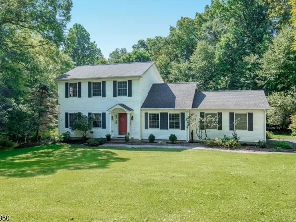 2 Gary Ct, Mount Olive Twp., NJ 07836