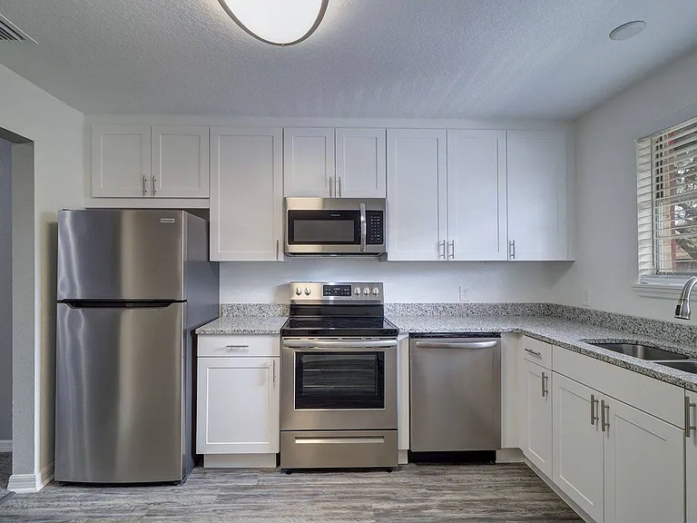 2x2L Diamond Kitchen