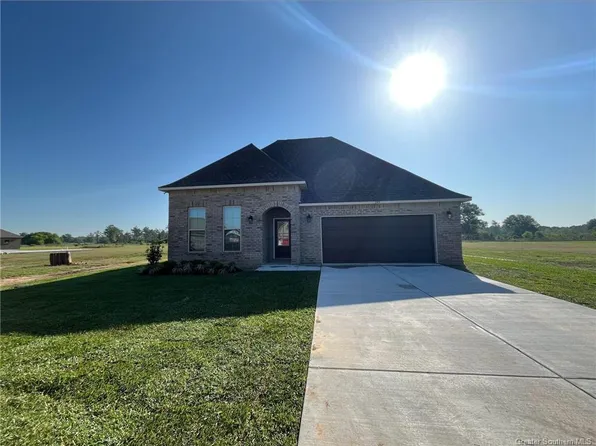 249 White Castle N, Iowa, LA 70647