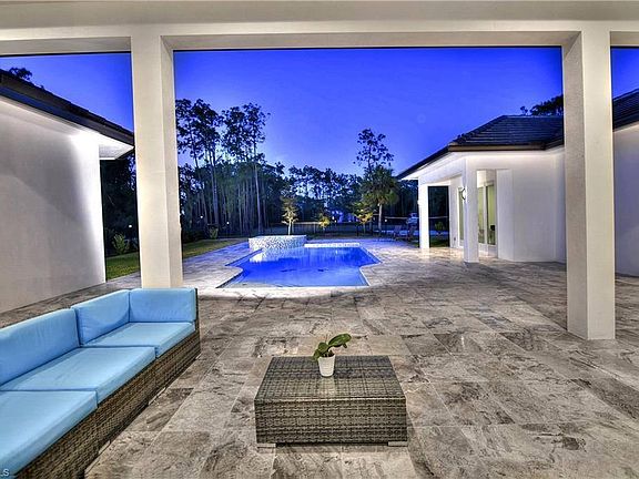 4th image of 6521 Bottlebrush Ln