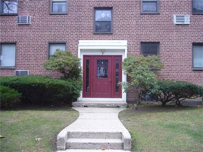 8 Lawrence Dr APT A, White Plains, NY, 10603