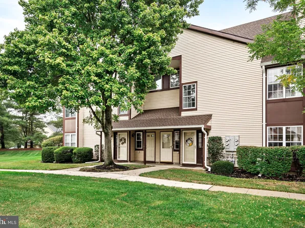 298 Andover Pl, Robbinsville, NJ 08691