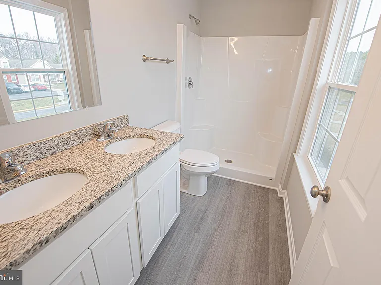 242 Morgans Ct — Photo 44