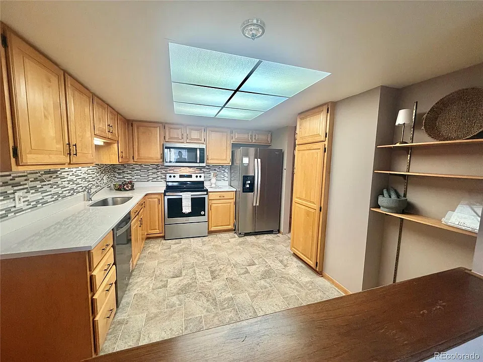 13661 E Marina Dr #505