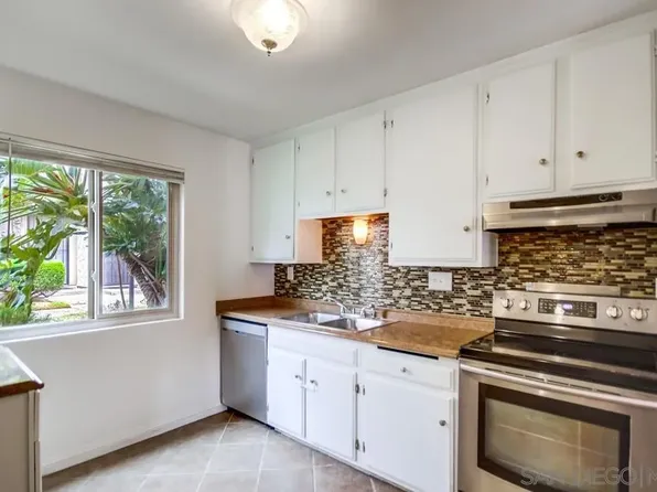 7087 Russan Ln, Lemon Grove, CA 91945