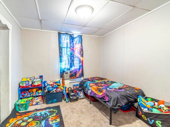 fort-wayne-indiana-73110478 picture