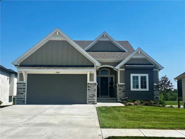 15208 W 173rd St, Olathe, KS 66062