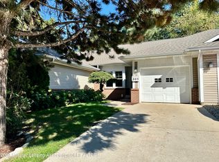 805 Roaring Brook Cir #15, Lansing, MI 48917
