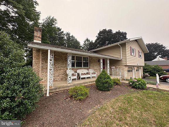 3rd image of 624 Highland Ave