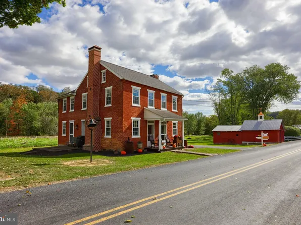 97 Zartman Mill Rd, Lititz, PA 17543