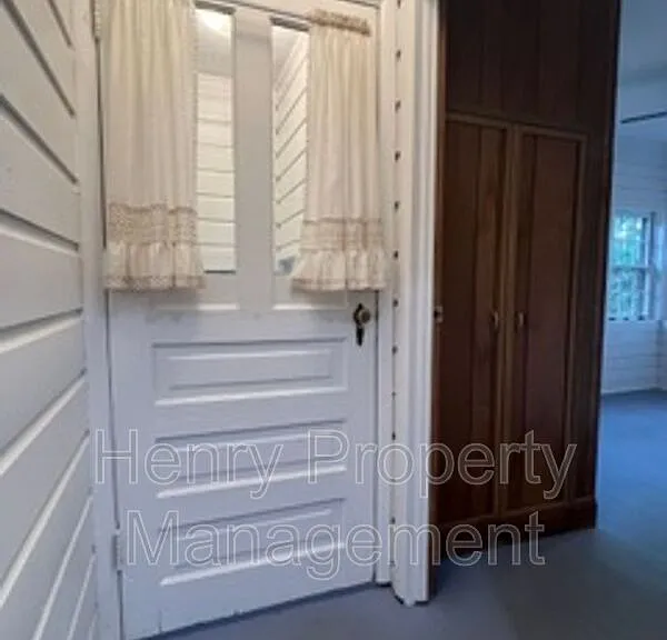 309 Williams St — Photo 22