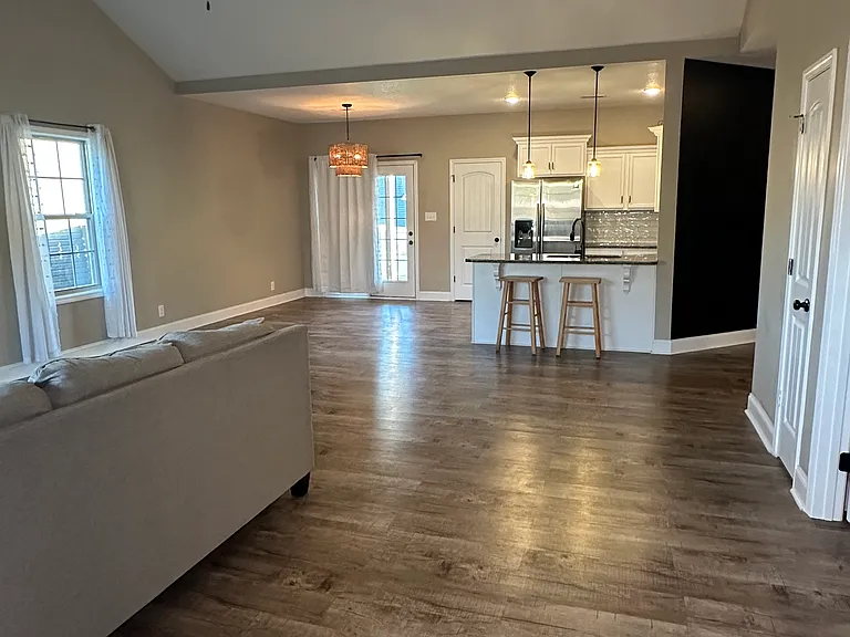 1124 Eagles View Dr — Photo 5