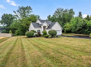 9551 Hoose Rd, Mentor, OH 44060