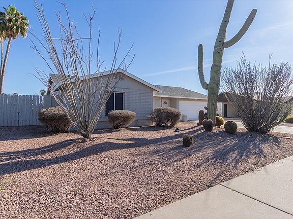 2nd image of 3405 E Campo Bello Dr