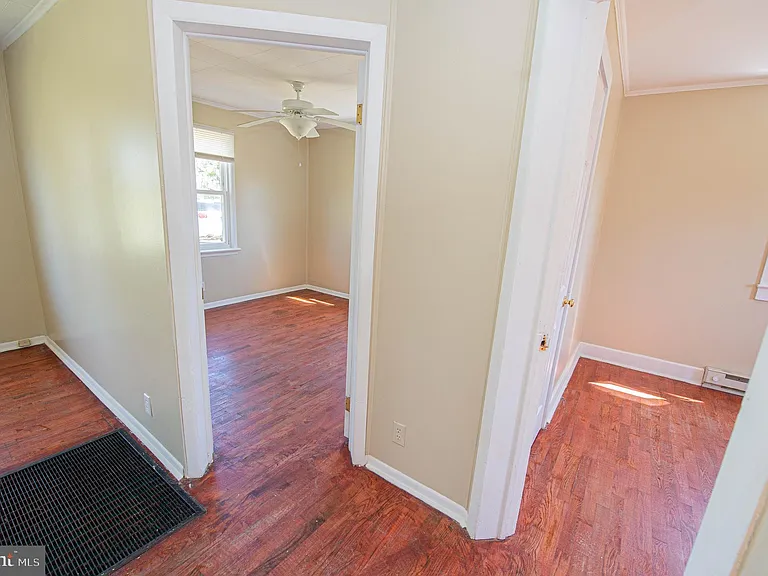 602 E Main St — Photo 60