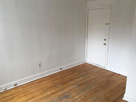 5th image of 65 SW Eetland Ave #11526685