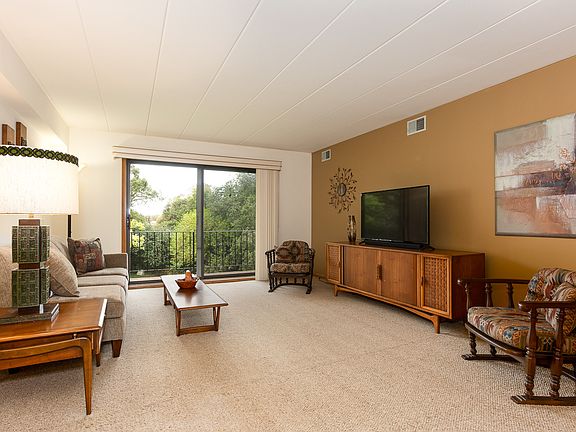 2nd image of 11024 Theresa Cir